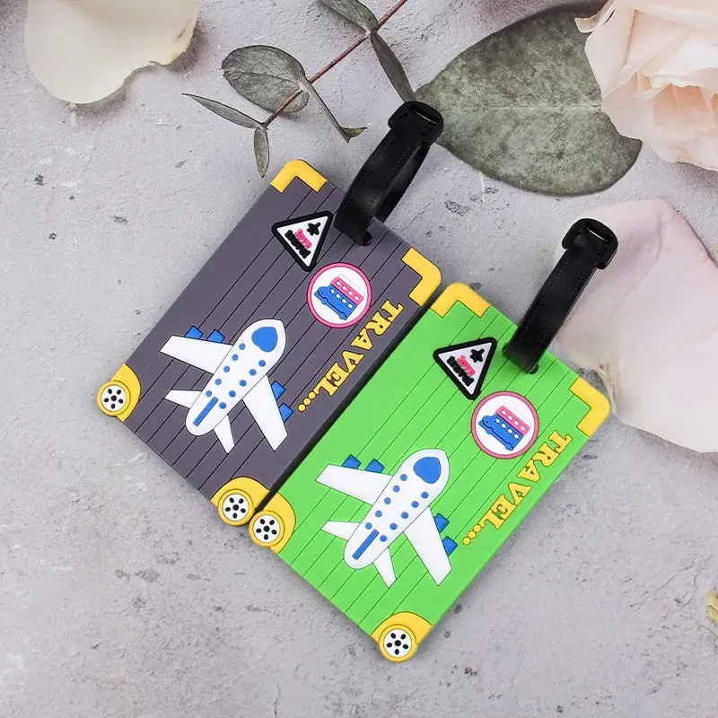 Bag tag karet custom dengan logo timbul, bahan lentur dan tahan lama. Cocok untuk label koper dan tas travel, souvenir promosi, serta kebutuhan branding.